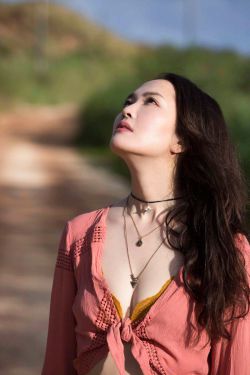 李丽珍不扣钮的女孩